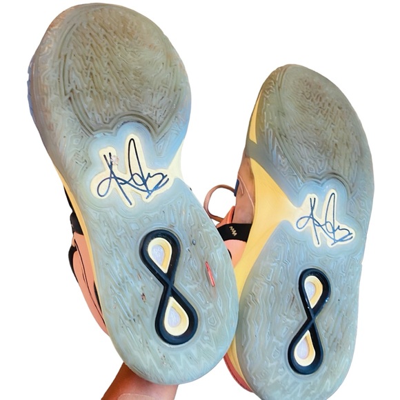 Nike Kyrie Infinity 8 -Valentine’s Day Pink / Multicolor Blue Shoes 12 - Picture 14 of 14